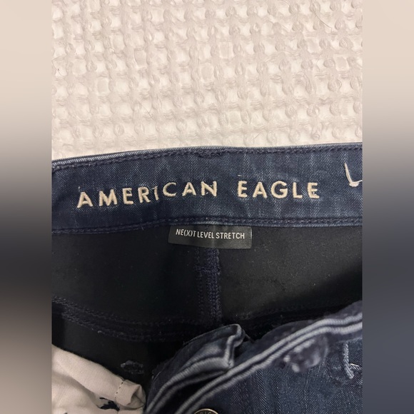 ❗️💲CLOSEOUT SALE: $5 💲❗️- Ultra Dark Wash High Waist AE Jeans - Picture 5 of 6